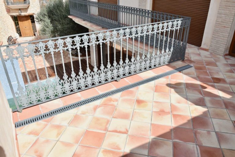 Baldosas de barro artesanal Anticfang Valencia